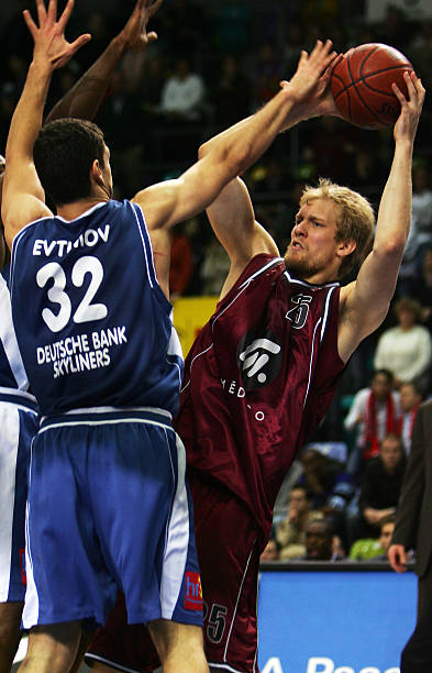 加强团队合 加强团队合